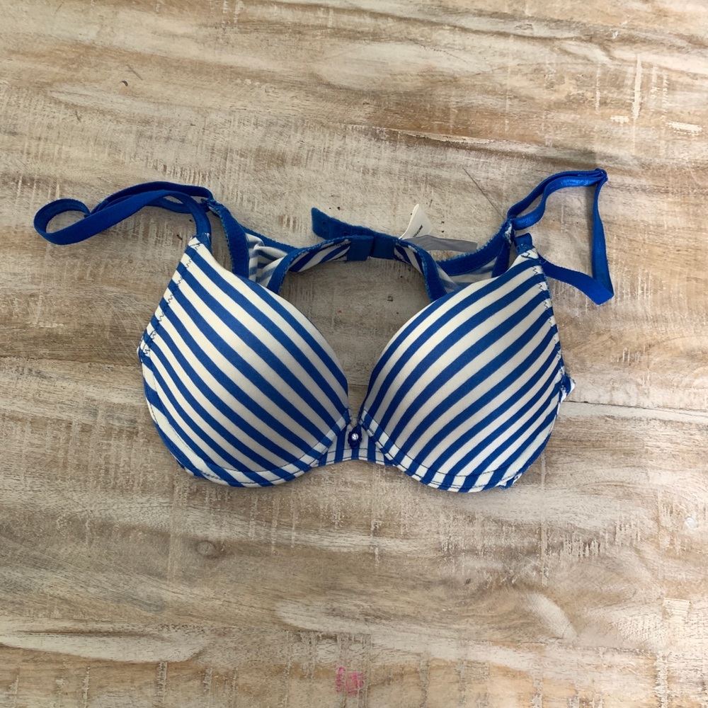 Brand New Fredericks of Hollywood padded bra, 32A